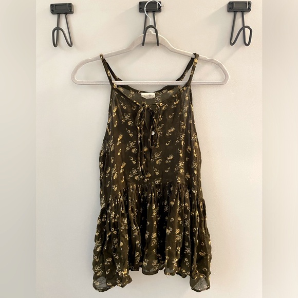 NATURAL LIFE Tops - Natural Life, women’s medium, printed peplum ruffle tank top, boho hippie shirt